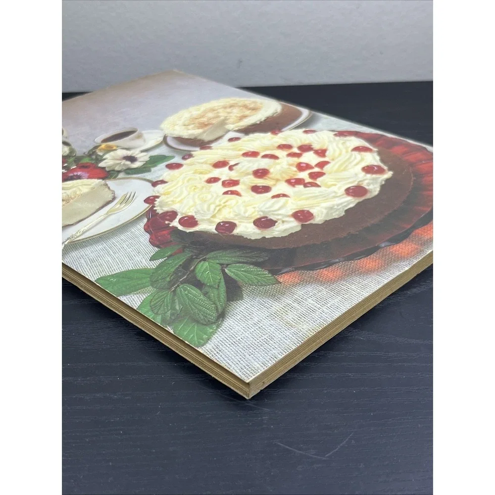 Wonderful Ways to Prepare Cheesecakes Jo Ann Shirley Vintage Cookbook